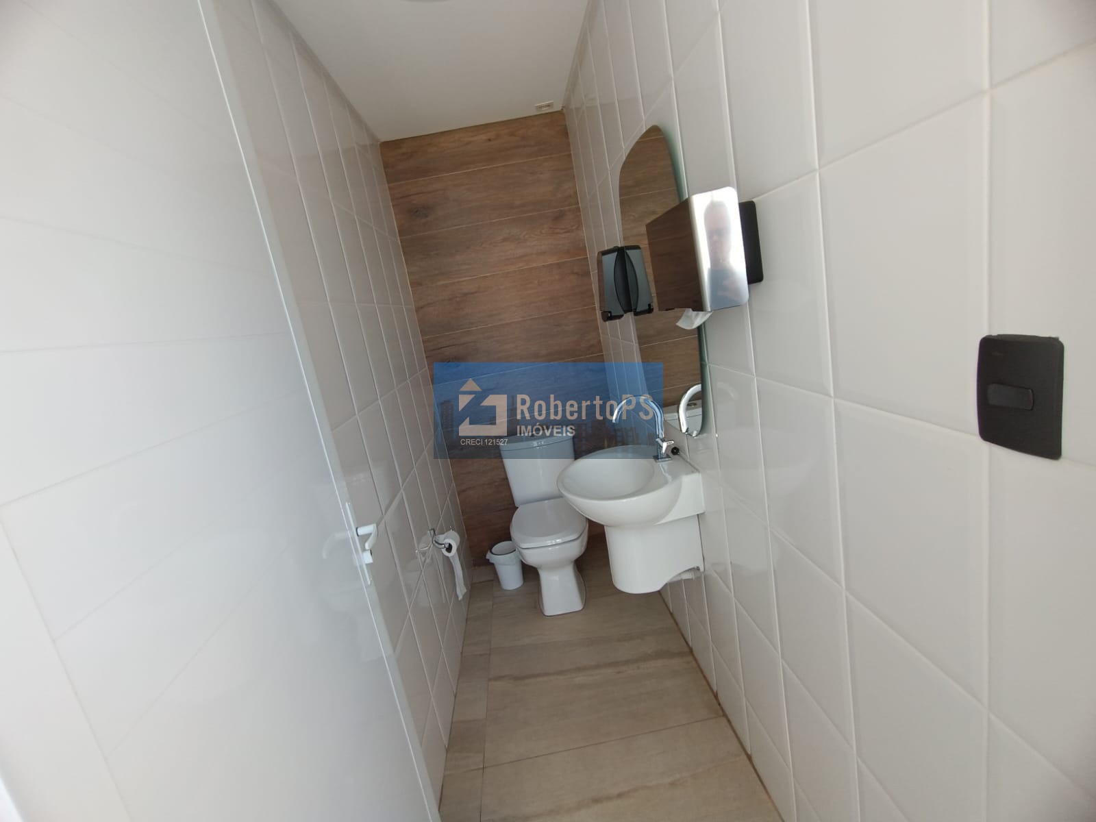 Casa de luxo em condomínio exclusivo em São José dos Campos-SP: 5 quartos, 2 suítes, 3 salas, 5 banheiros, 2 vagas, 280m².