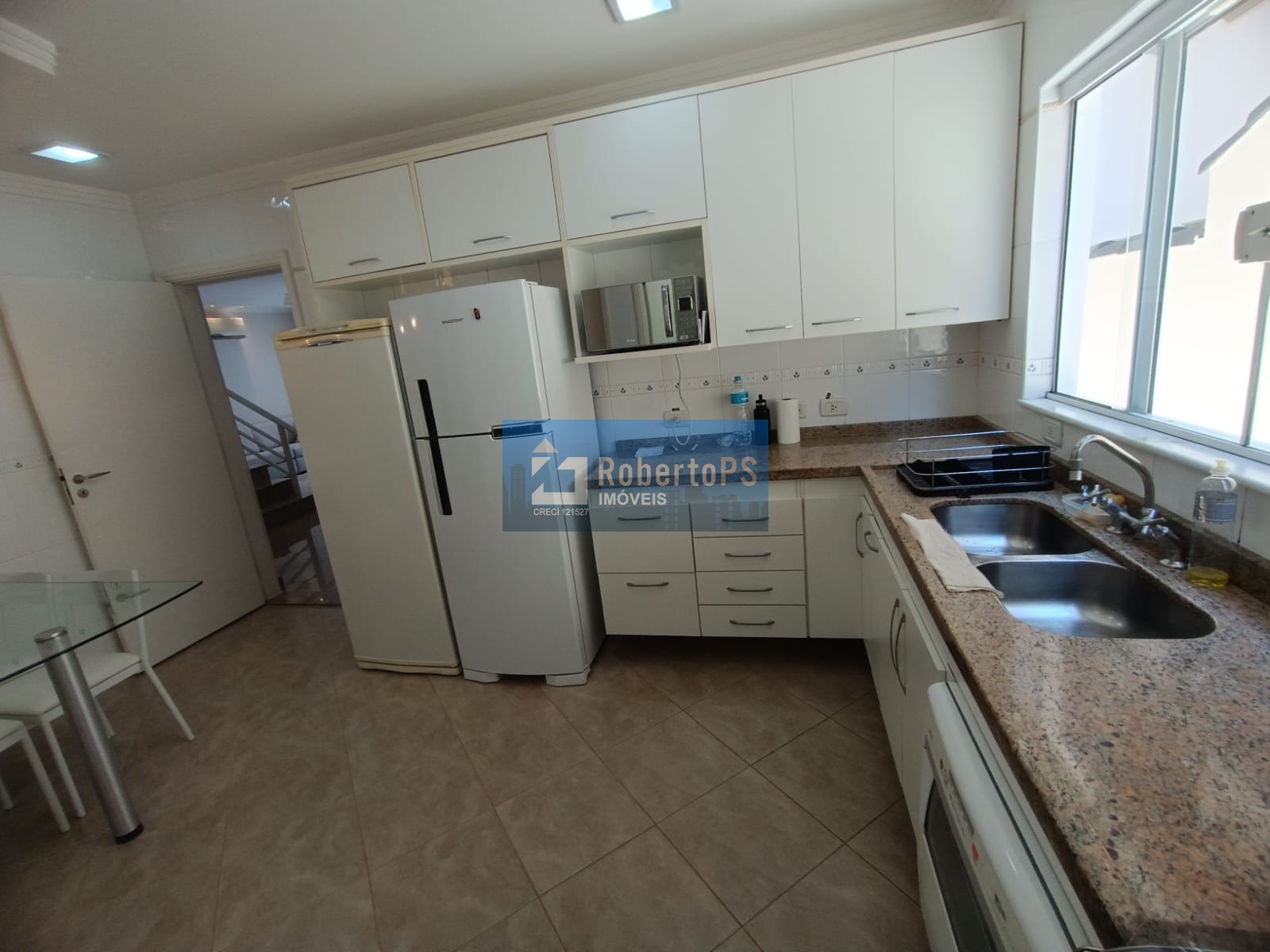 Casa de luxo em condomínio exclusivo em São José dos Campos-SP: 5 quartos, 2 suítes, 3 salas, 5 banheiros, 2 vagas, 280m².