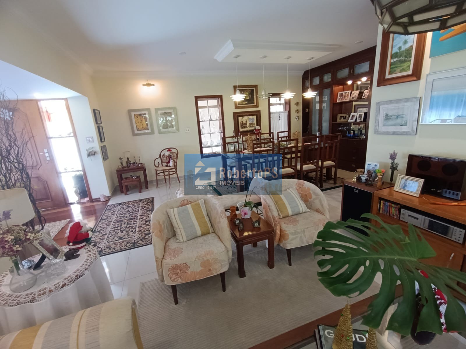 Casa de alto padrão em condomínio no jardim das colinas, são