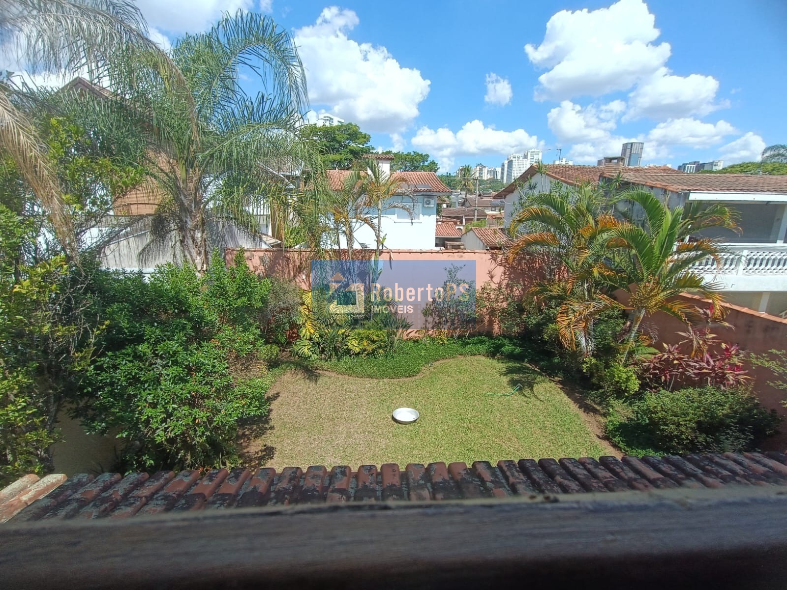 Casa de alto padrão em condomínio no Jardim das Colinas, São José dos Campos-SP: 4 quartos, 1 suíte, 3 salas, 3 banheiros, 3 vagas, 293m².