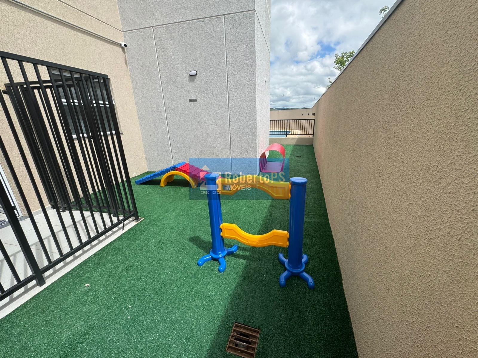 Apartamento à venda em Urbanova VII, São José dos Campos-SP: 2 quartos, 1 suíte, 2 banheiros, 60m² de área.