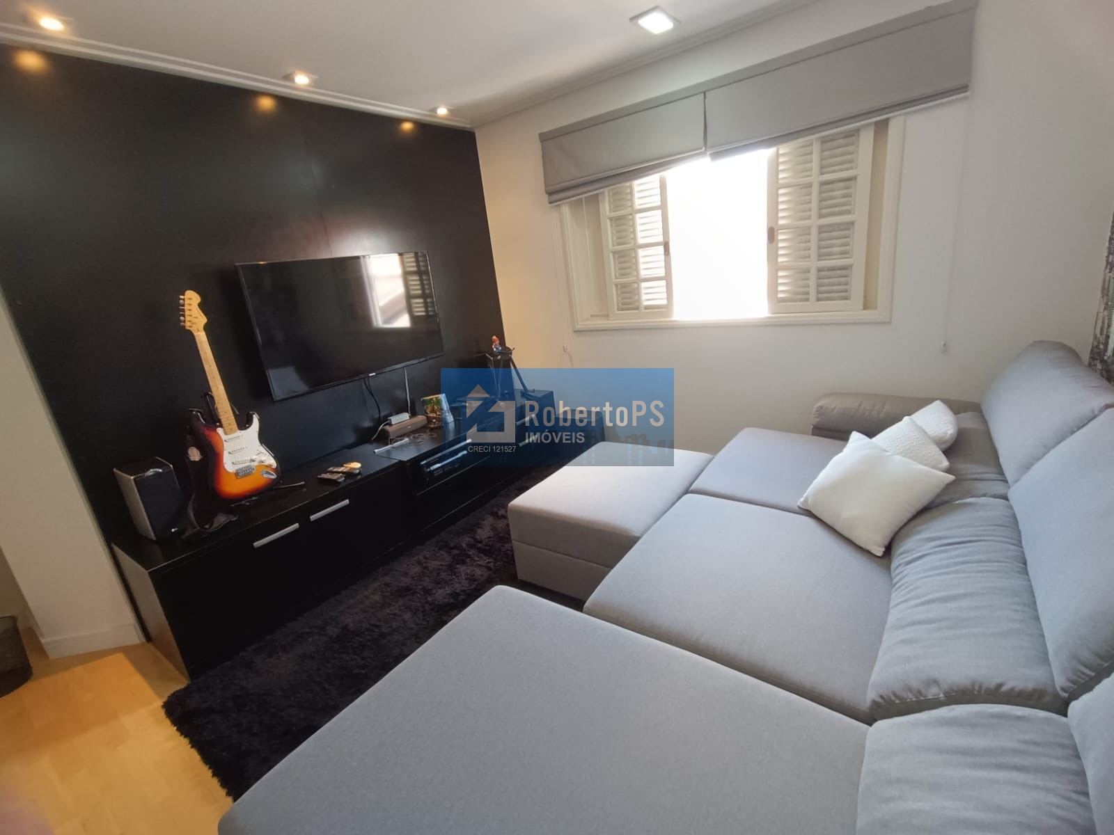 Casa de luxo em condomínio exclusivo em São José dos Campos-SP: 5 quartos, 2 suítes, 3 salas, 5 banheiros, 2 vagas, 280m².