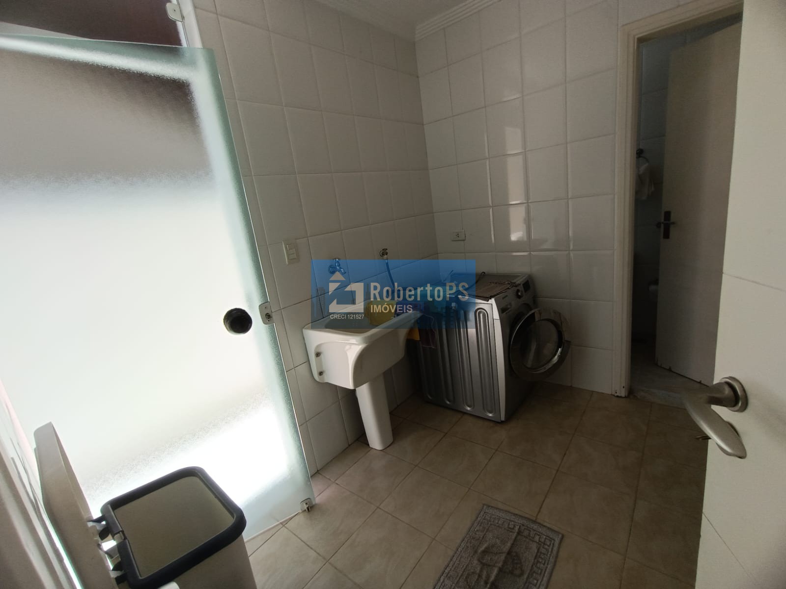 Casa de luxo em condomínio exclusivo em São José dos Campos-SP: 5 quartos, 2 suítes, 3 salas, 5 banheiros, 2 vagas, 280m².