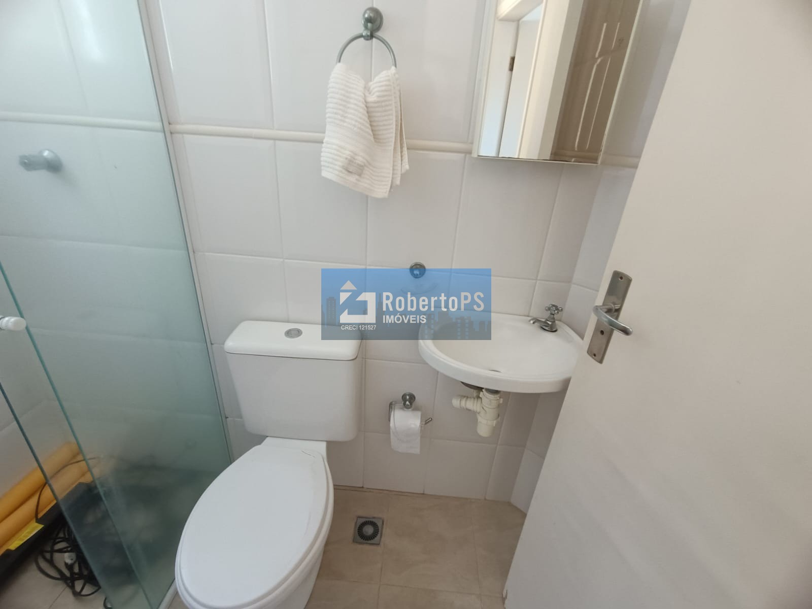 Casa de luxo em condomínio exclusivo em São José dos Campos-SP: 5 quartos, 2 suítes, 3 salas, 5 banheiros, 2 vagas, 280m².