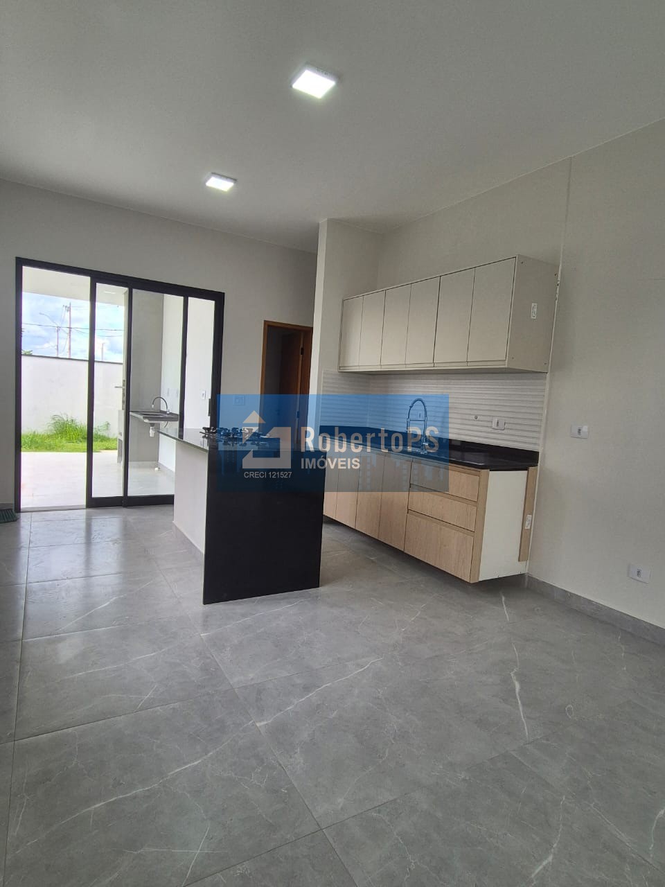 Casa em condomínio de luxo com 3 quartos e 2 vagas no parque