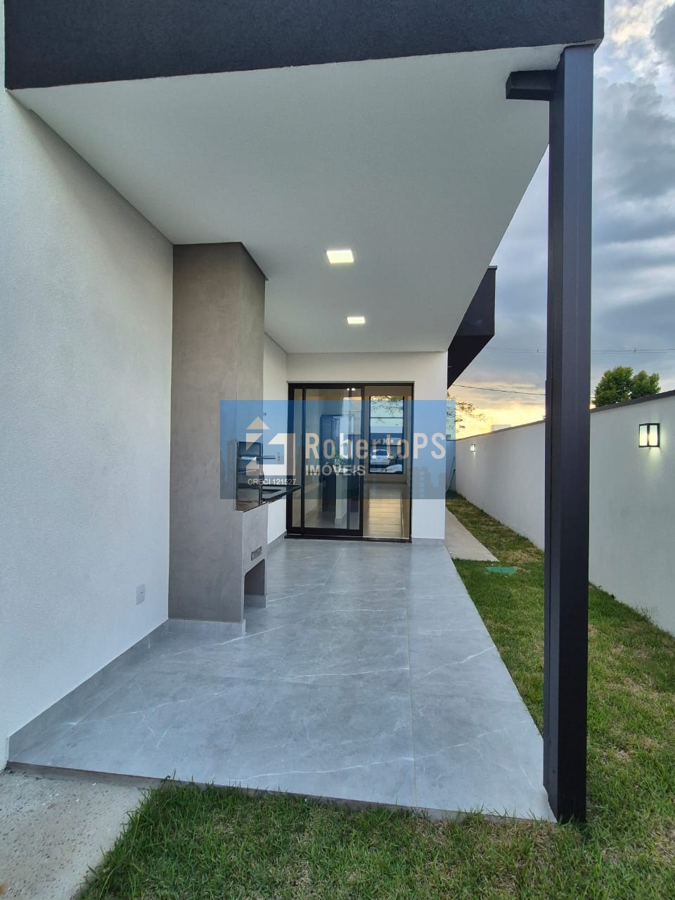 Casa em condomínio de luxo com 3 quartos e 2 vagas no parque