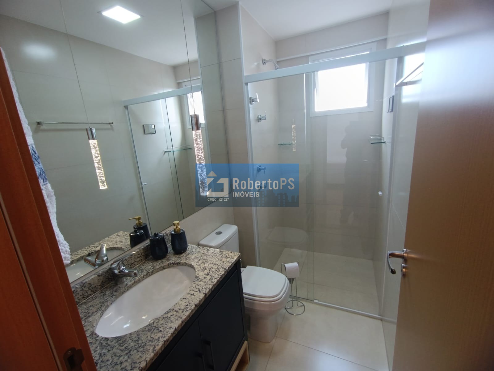 Apartamento à venda em São José dos Campos-SP: 2 quartos, 1 suíte, 3 salas, 2 banheiros, 2 vagas, 82m² no Jardim Petrópolis!