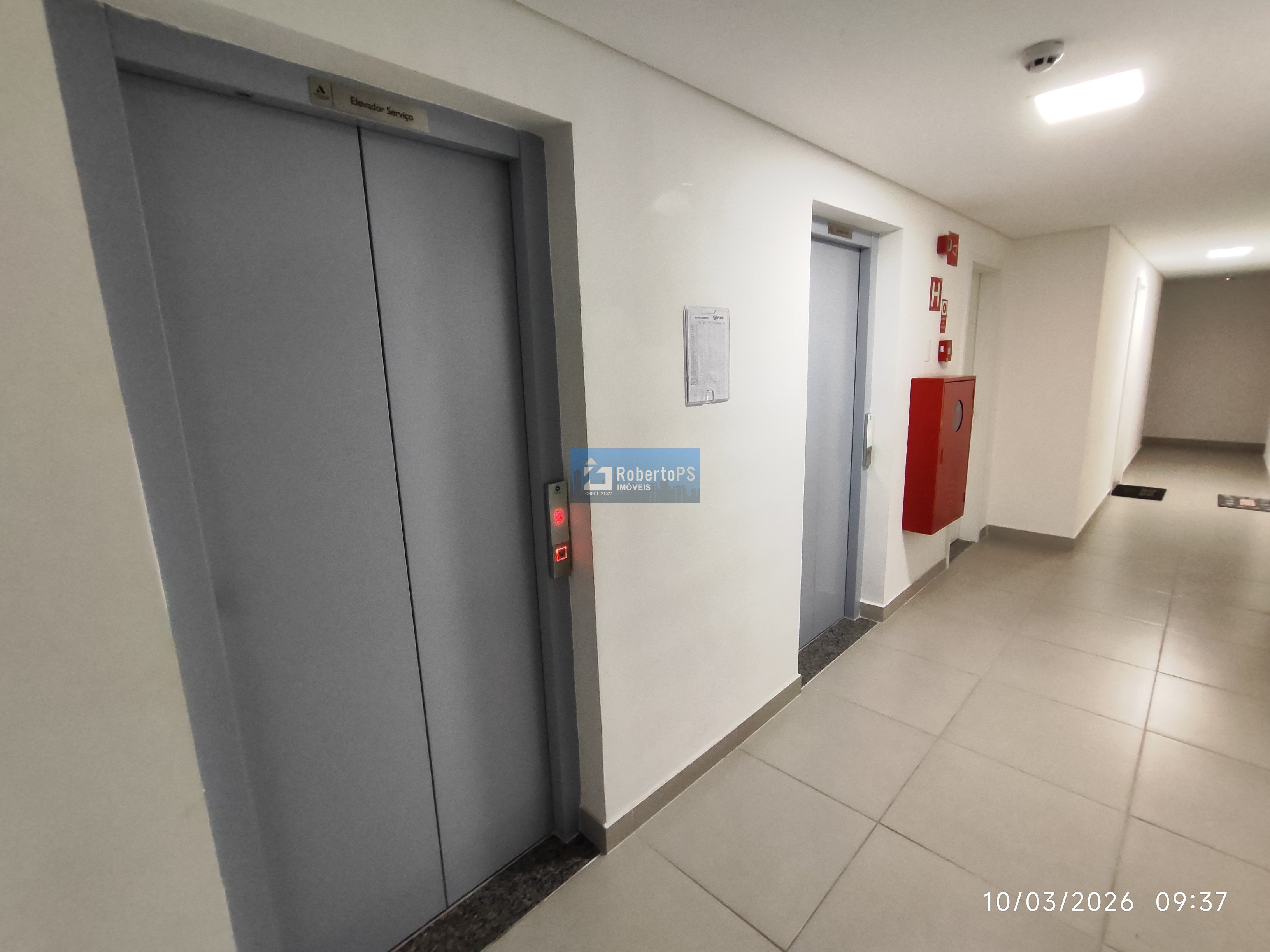 Apartamento à venda em São José dos Campos - Jardim Augusta: 3 quartos, 1 suíte, 2 salas, 2 banheiros, 2 vagas, 73m². Venha conferir!