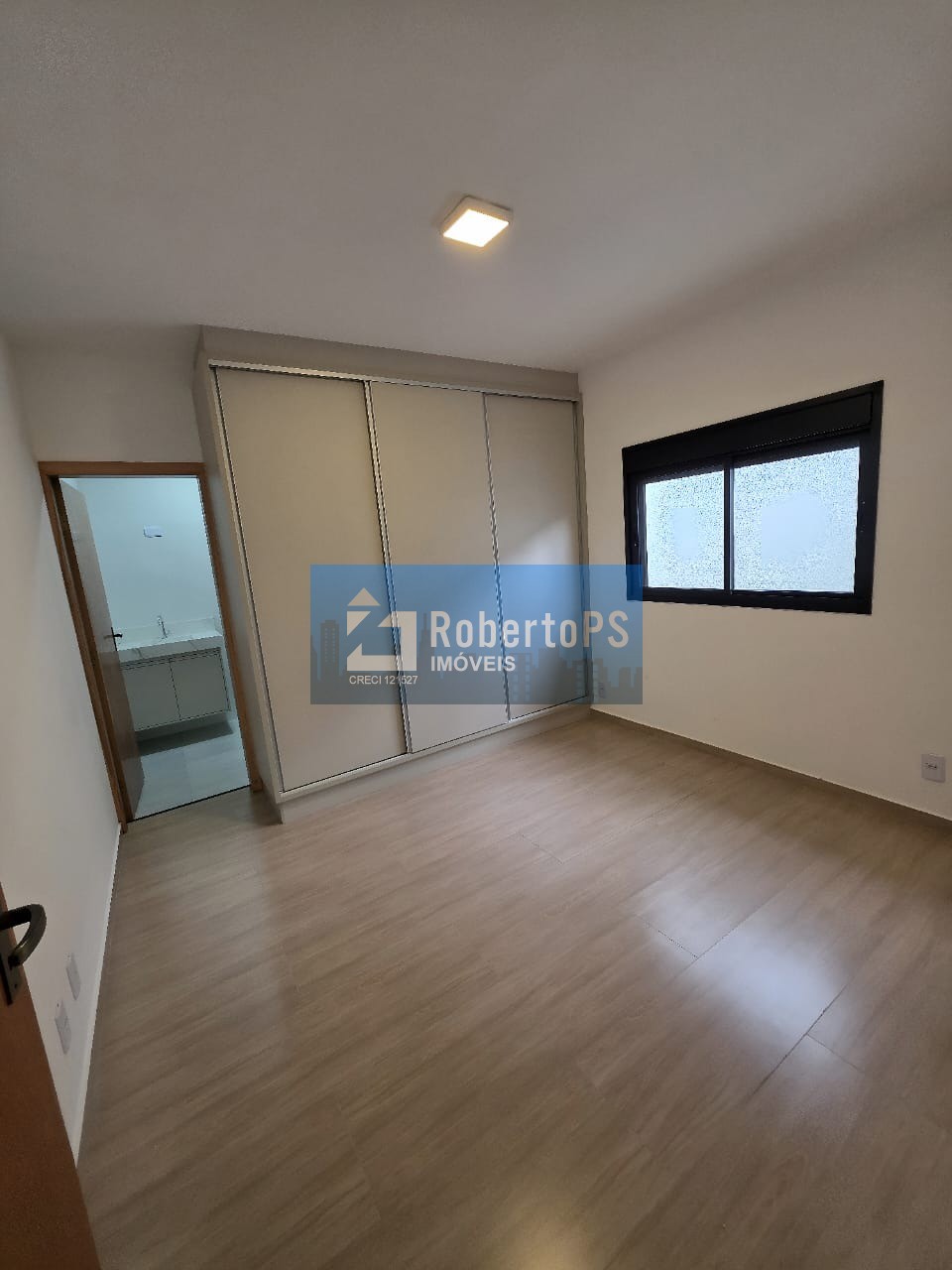 Imperdível casa à venda em São José dos Campos-SP, Jardim Satélite: 3 quartos, 1 suíte, 3 salas, 2 banheiros, 2 vagas, 105m².