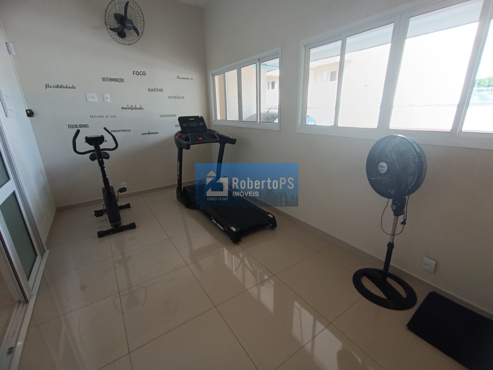Apartamento à venda em São José dos Campos-SP: 2 quartos, 1 suíte, 3 salas, 2 banheiros, 2 vagas, 82m² no Jardim Petrópolis!