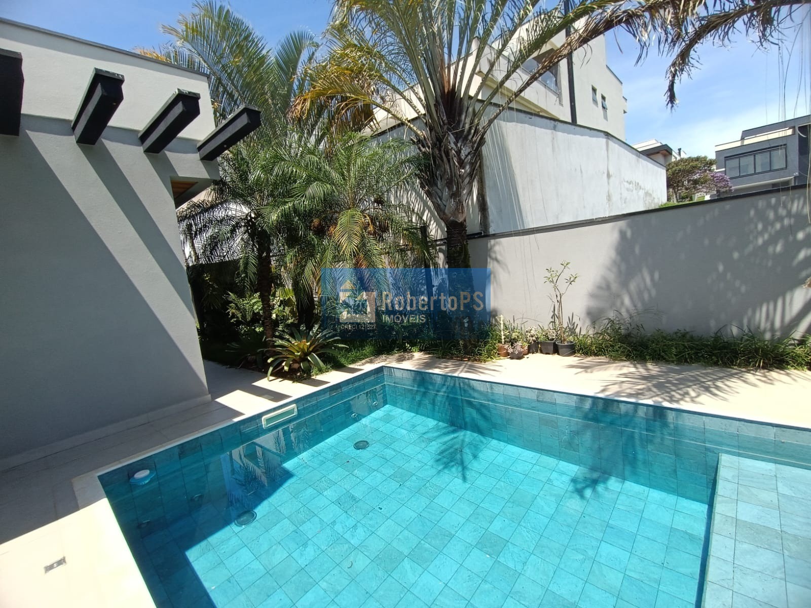 Imóvel de Luxo à Venda em São José dos Campos-SP no Condomínio Residencial Alphaville II: 3 Quartos, 3 Suítes, 3 Salas, 4 Banheiros, 4 Vagas, 290m²