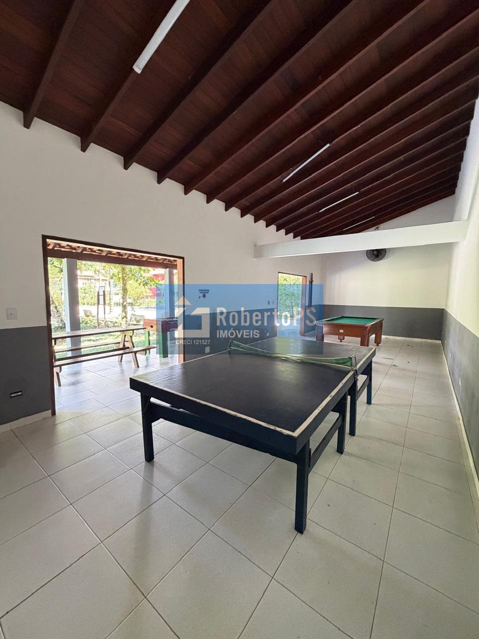 Venda de Casa em Condomínio de Luxo em Ubatuba-SP no Horto Florestal - 3 quartos, 1 suíte, 2 salas, 4 banheiros, 2 vagas - 162,40m².