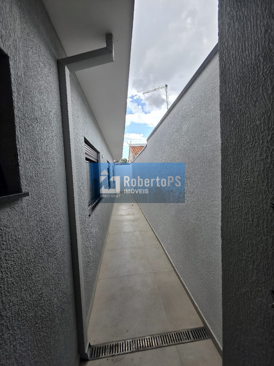 Imperdível casa à venda em São José dos Campos-SP, Jardim Satélite: 3 quartos, 1 suíte, 3 salas, 2 banheiros, 2 vagas, 105m².