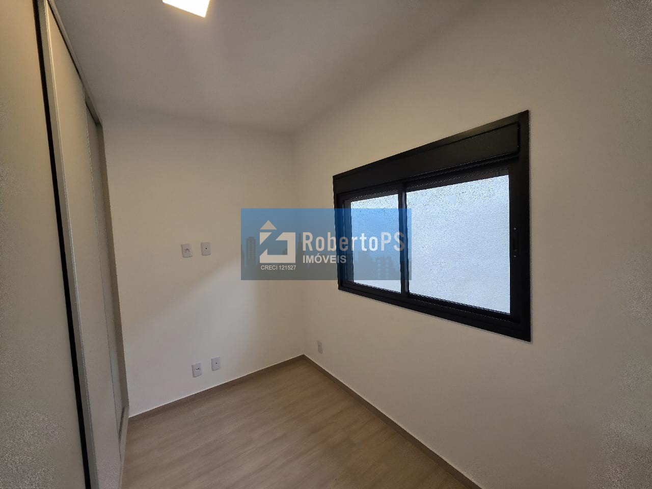 Imperdível casa à venda em São José dos Campos-SP, Jardim Satélite: 3 quartos, 1 suíte, 3 salas, 2 banheiros, 2 vagas, 105m².
