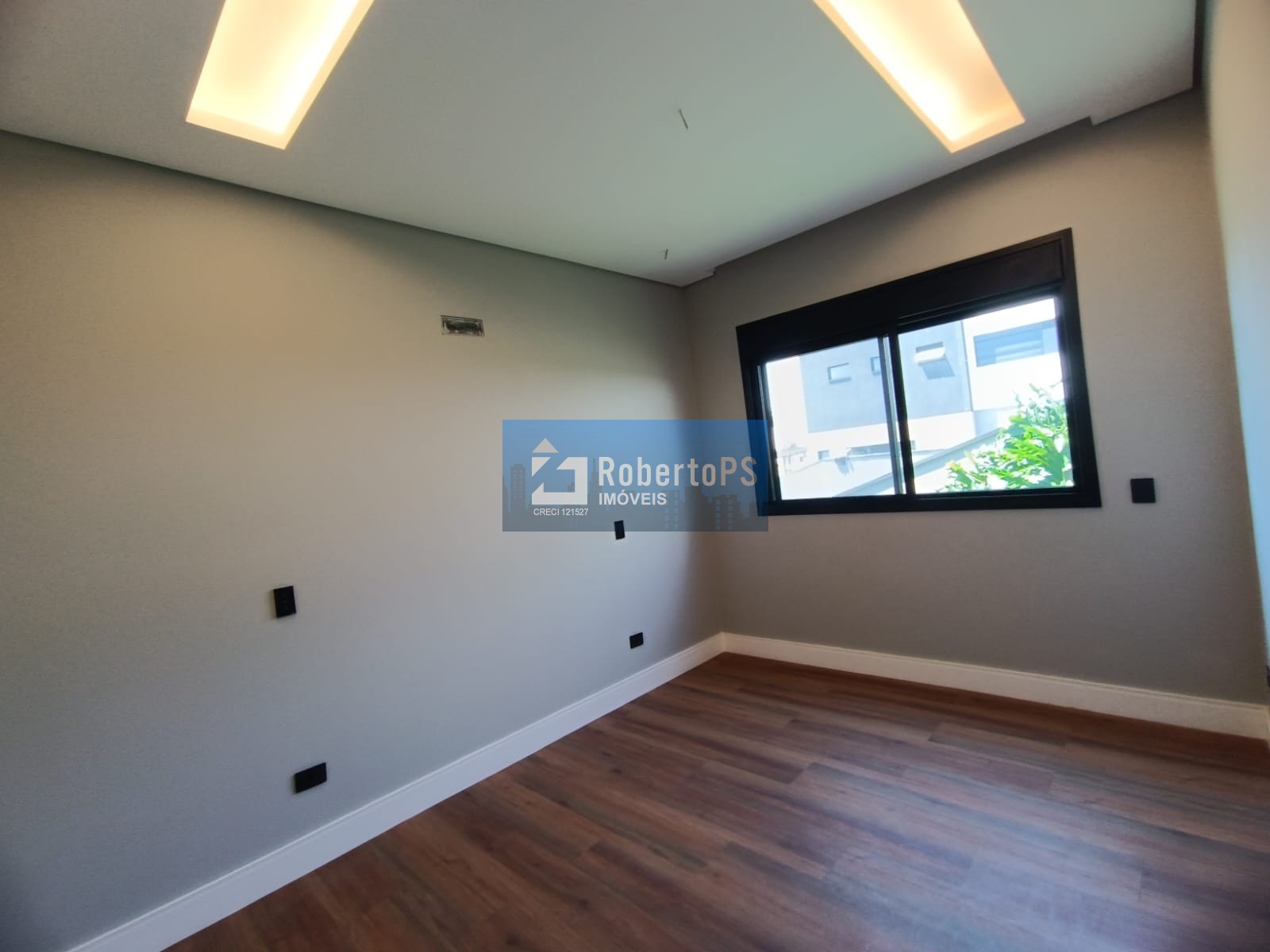 Imóvel de Luxo à Venda em São José dos Campos-SP no Condomínio Residencial Alphaville II: 3 Quartos, 3 Suítes, 3 Salas, 4 Banheiros, 4 Vagas, 290m²
