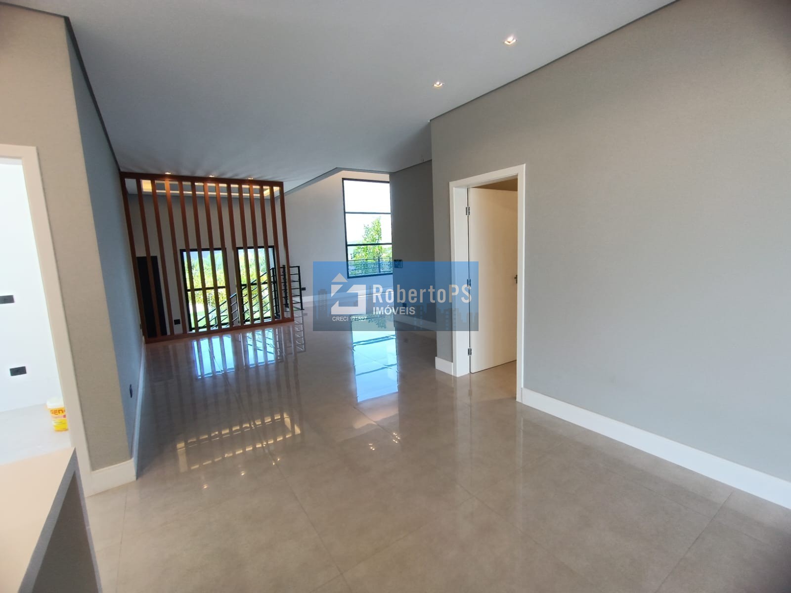 Imóvel de Luxo à Venda em São José dos Campos-SP no Condomínio Residencial Alphaville II: 3 Quartos, 3 Suítes, 3 Salas, 4 Banheiros, 4 Vagas, 290m²