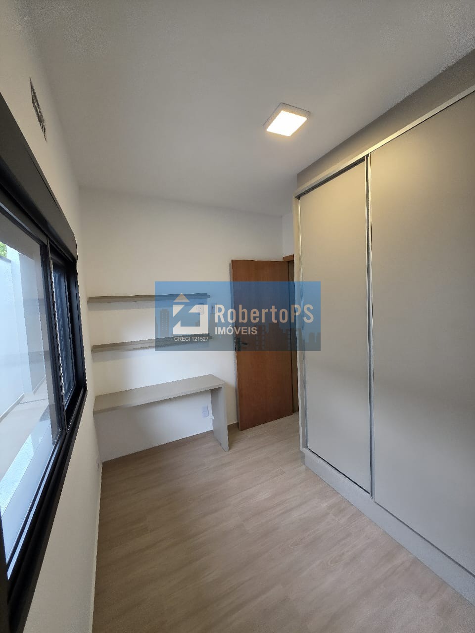Imperdível casa à venda em São José dos Campos-SP, Jardim Satélite: 3 quartos, 1 suíte, 3 salas, 2 banheiros, 2 vagas, 105m².