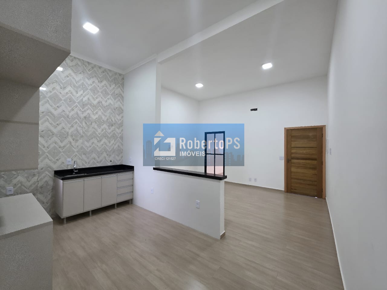 Imperdível casa à venda em São José dos Campos-SP, Jardim Satélite: 3 quartos, 1 suíte, 3 salas, 2 banheiros, 2 vagas, 105m².