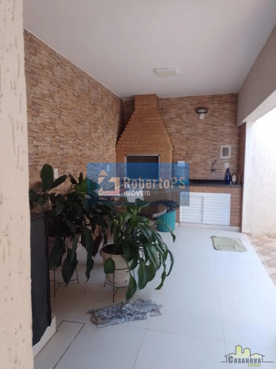 Imperdível Residência à Venda em Jacareí-SP, Jardim Santa Maria: 4 Quartos, 2 Salas, 3 Banheiros, 2 Vagas, 300m²!