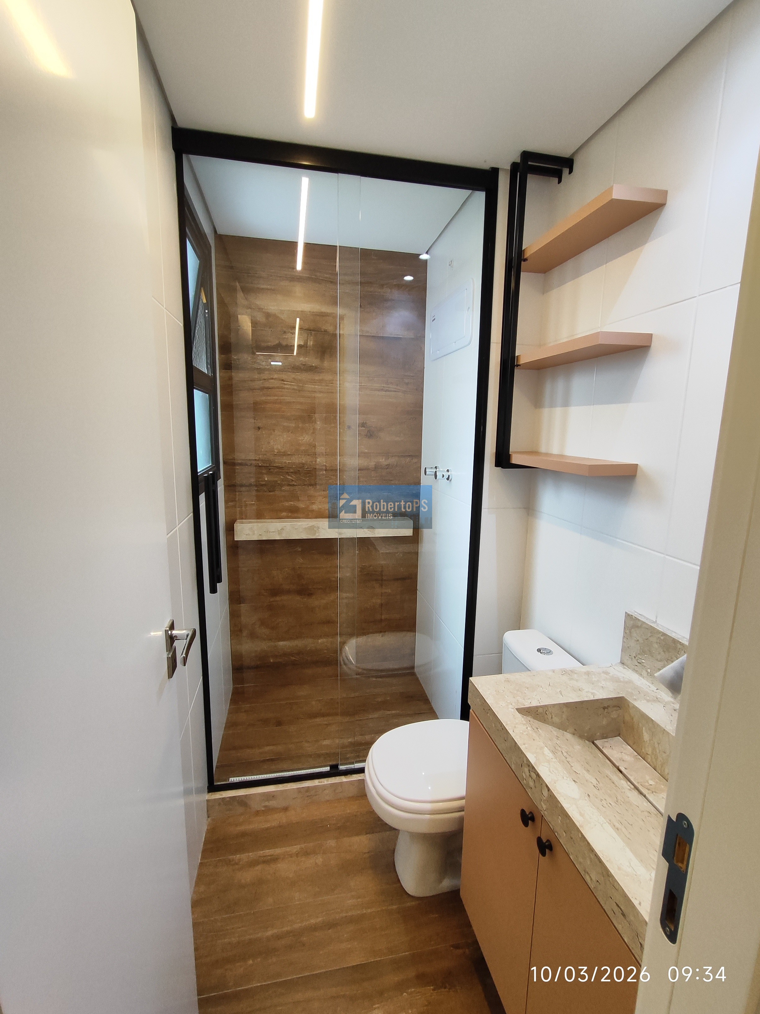 Apartamento à venda em São José dos Campos - Jardim Augusta: 3 quartos, 1 suíte, 2 salas, 2 banheiros, 2 vagas, 73m². Venha conferir!