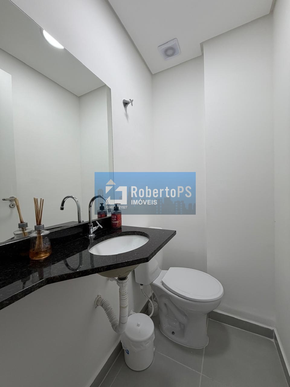 Apartamento à venda em Ubatuba-SP, Tenório: 2 quartos, 2 suítes, 1 sala, 3 banheiros, 2 vagas, 73 m² no litoral.