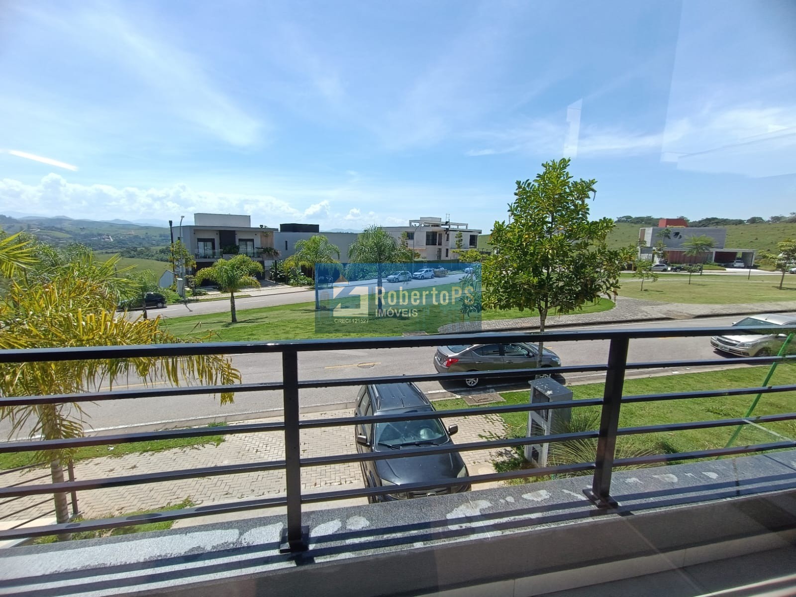 Imóvel de Luxo à Venda em São José dos Campos-SP no Condomínio Residencial Alphaville II: 3 Quartos, 3 Suítes, 3 Salas, 4 Banheiros, 4 Vagas, 290m²