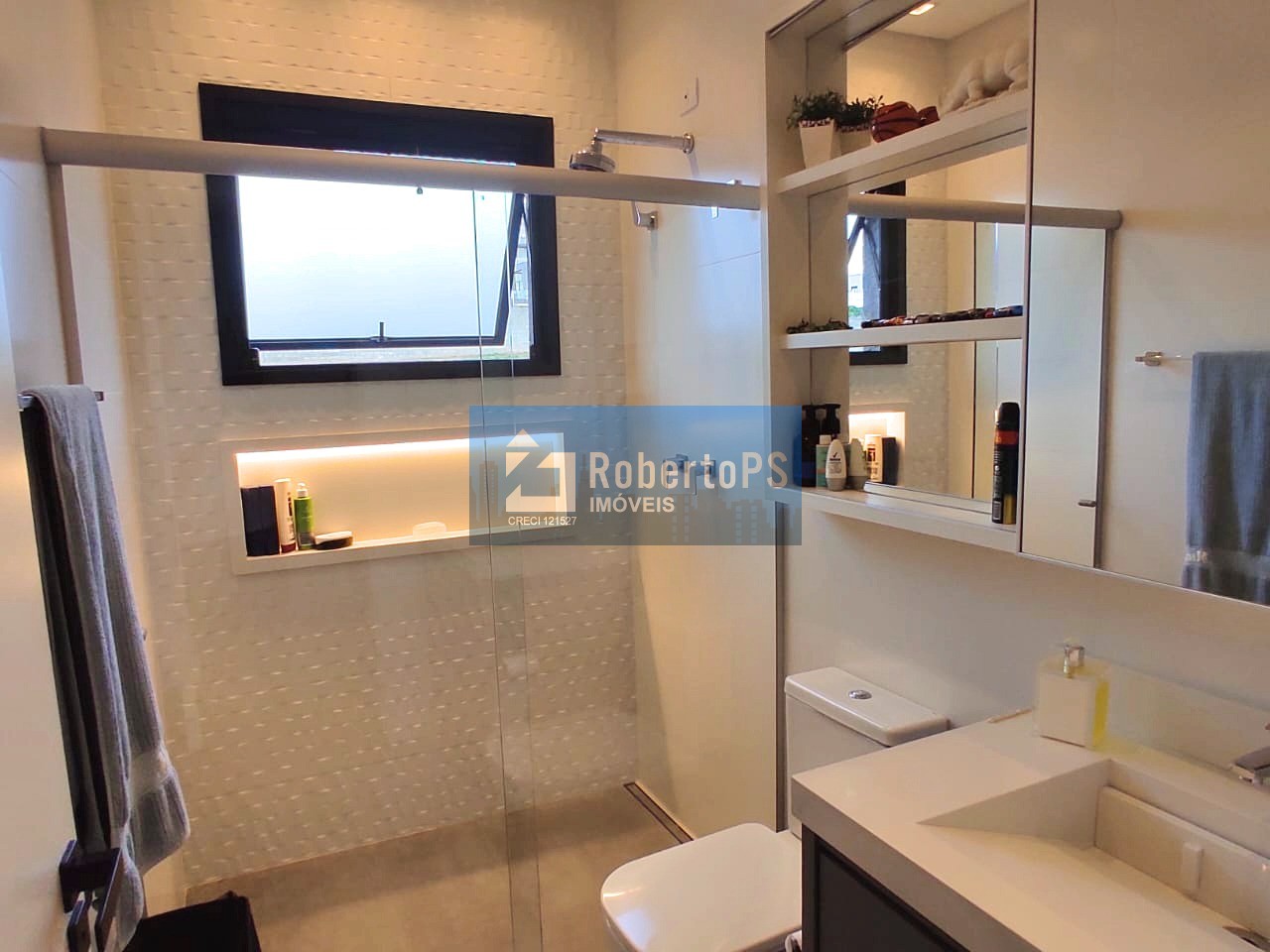 Imperdível: Casa de luxo no Condomínio Colinas do Paratehy Sul em São José dos Campos-SP, com 4 quartos, 3 suítes, 3 salas e 3 vagas