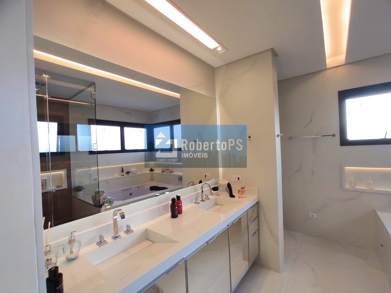 Imperdível: Casa de luxo no Condomínio Colinas do Paratehy Sul em São José dos Campos-SP, com 4 quartos, 3 suítes, 3 salas e 3 vagas
