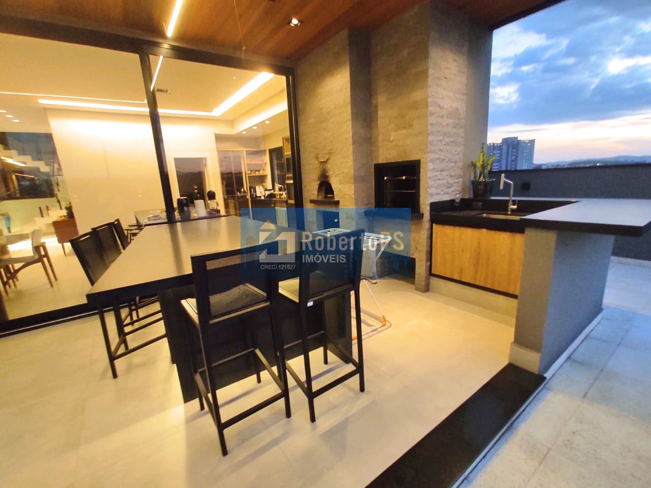 Imperdível: Casa de luxo no Condomínio Colinas do Paratehy Sul em São José dos Campos-SP, com 4 quartos, 3 suítes, 3 salas e 3 vagas