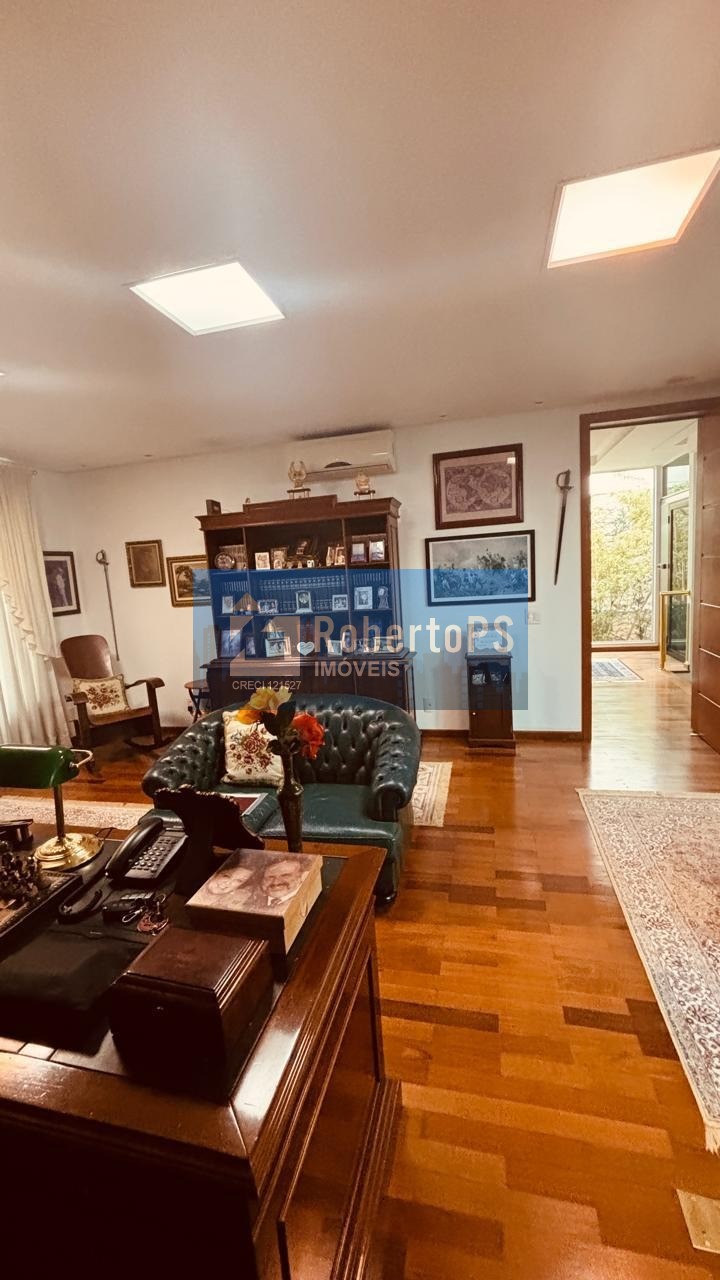 Imperdível! Casa em condomínio à venda em Sorocaba-SP, Jardim Refúgio. 4 quartos, 4 suítes, 1 sala, 4 vagas, 490m².