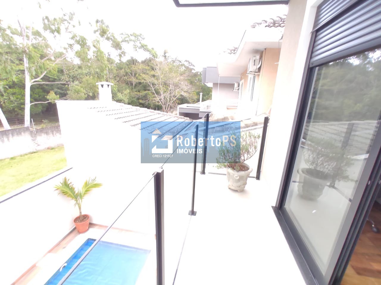 Casa em Condomínio de Alto Padrão no Urbanova, São José dos Campos-SP: 3 Quartos, 3 Suítes, 3 Salas, 4 Banheiros, 2 Vagas - 236m²