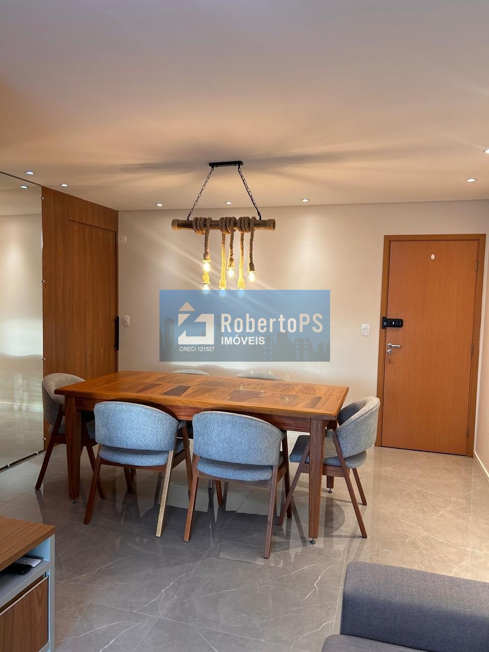 Apartamento à Venda em São José dos Campos-SP, Vila Adyana: 2 Quartos, 1 Suíte, 1 Sala, 2 Banheiros, 2 Vagas - 72m²!