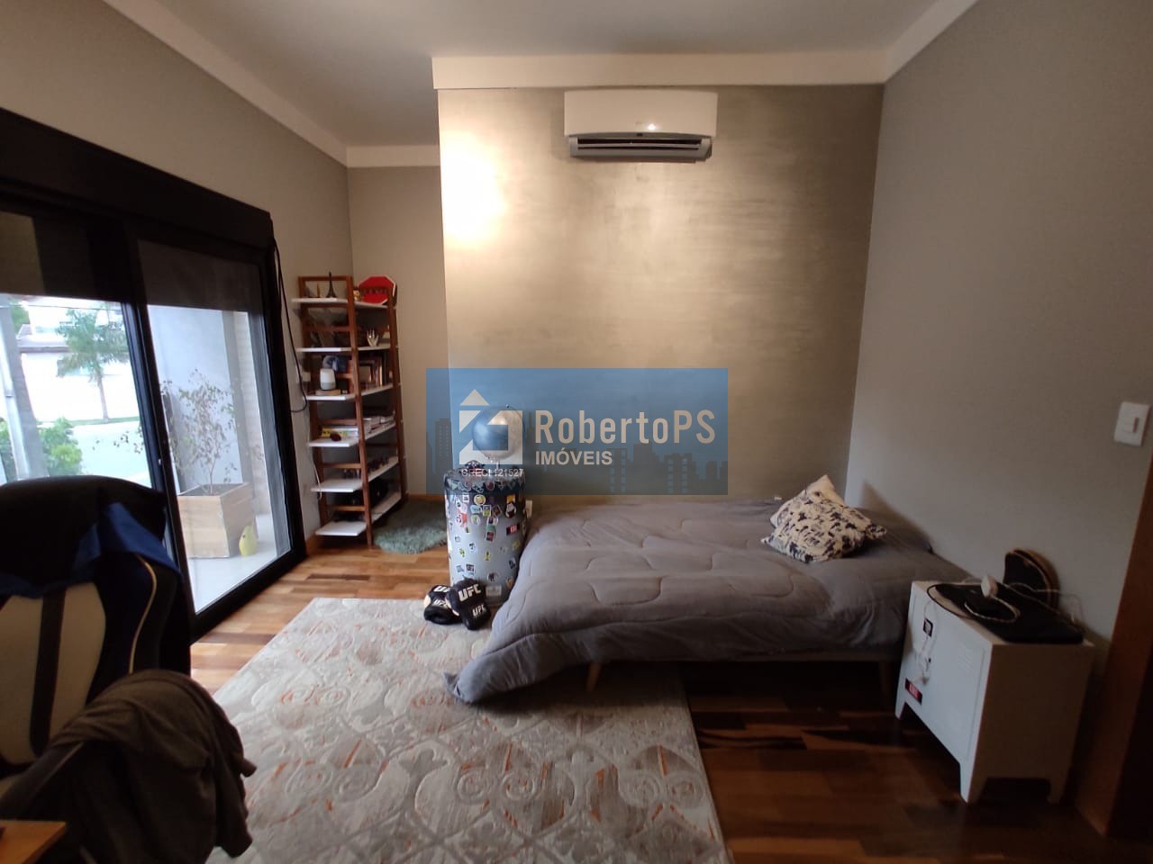 Casa em Condomínio de Alto Padrão no Urbanova, São José dos Campos-SP: 3 Quartos, 3 Suítes, 3 Salas, 4 Banheiros, 2 Vagas - 236m²