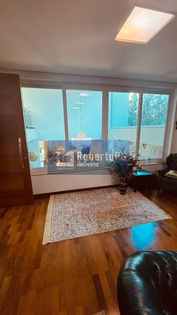 Imperdível! Casa em condomínio à venda em Sorocaba-SP, Jardim Refúgio. 4 quartos, 4 suítes, 1 sala, 4 vagas, 490m².