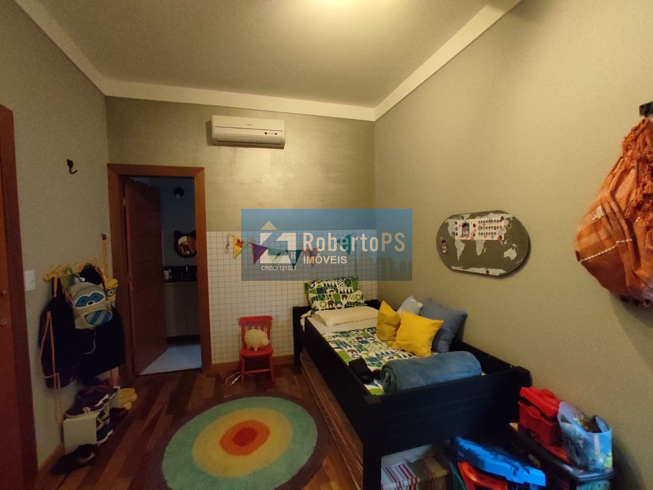 Casa em Condomínio de Alto Padrão no Urbanova, São José dos Campos-SP: 3 Quartos, 3 Suítes, 3 Salas, 4 Banheiros, 2 Vagas - 236m²