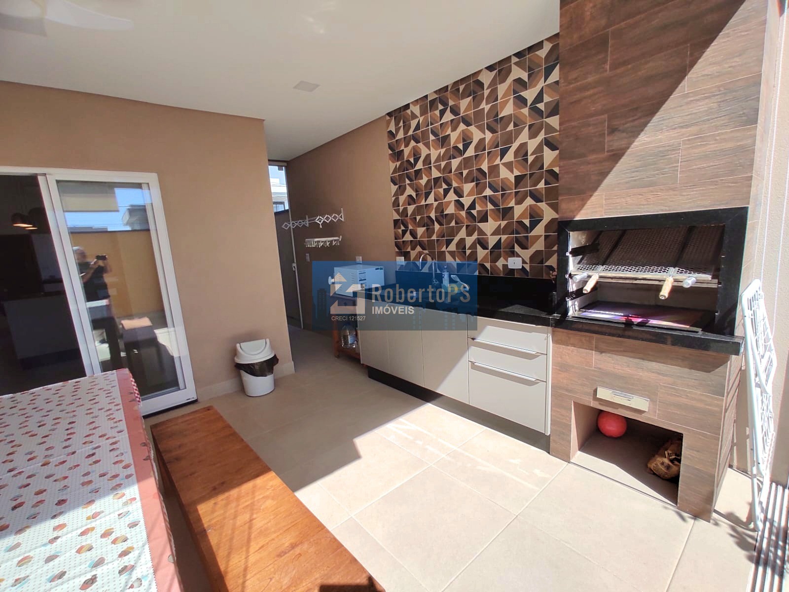 Casa em Condomínio de Alto Padrão com 3 Quartos e 2 Suítes no Urbanova, São José dos Campos-SP - Imperdível!