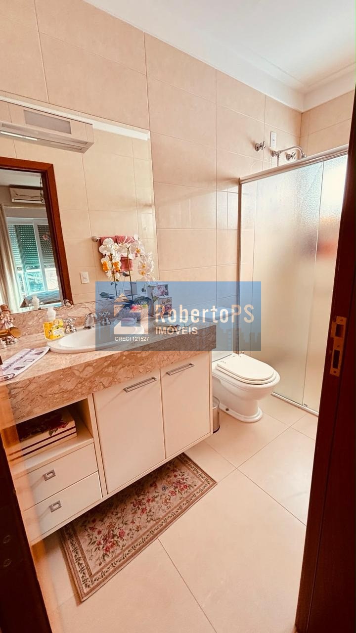 Imperdível! Casa em condomínio à venda em Sorocaba-SP, Jardim Refúgio. 4 quartos, 4 suítes, 1 sala, 4 vagas, 490m².