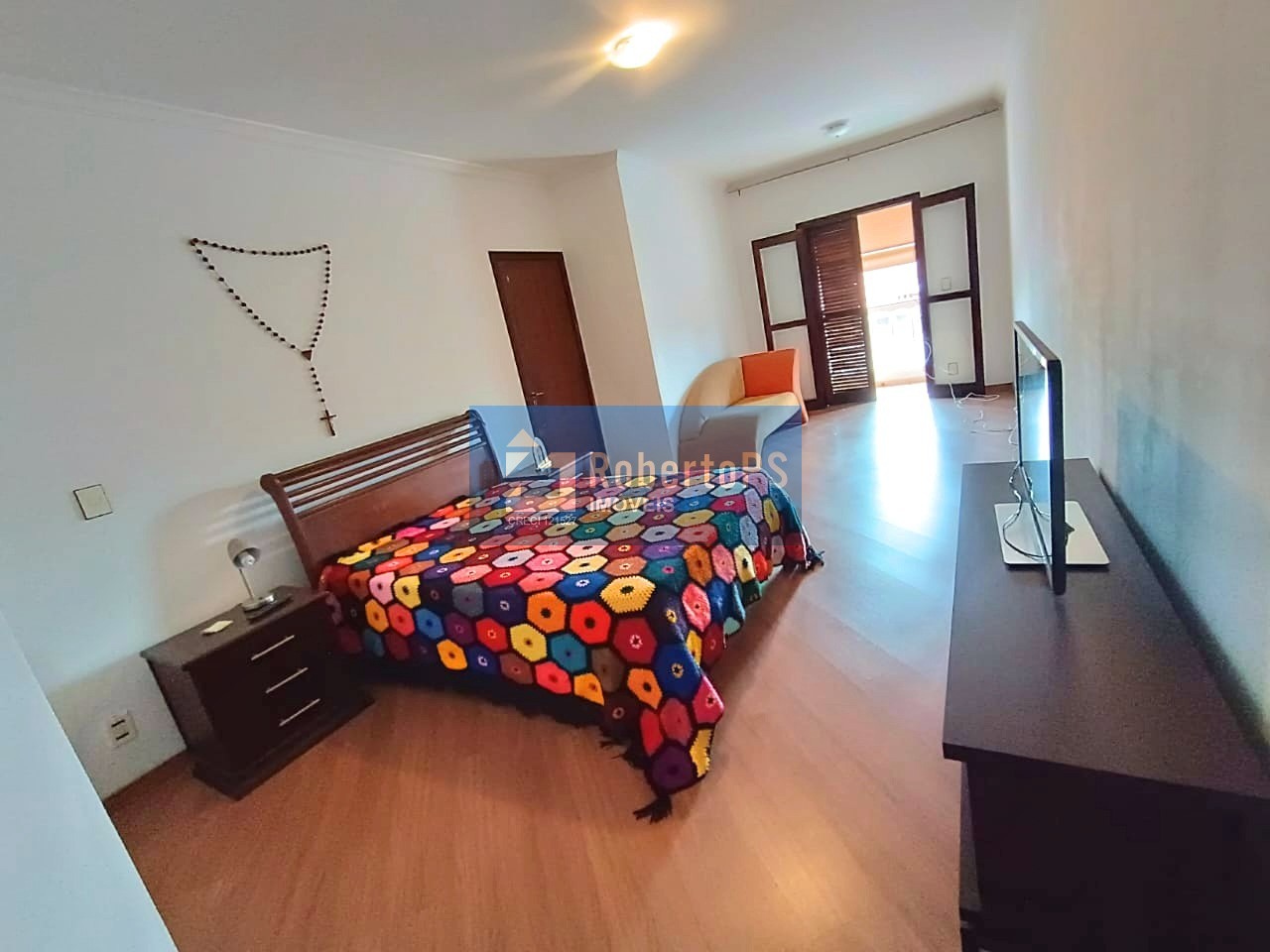 Luxuosa mansão à venda em condomínio exclusivo de São José dos Campos-SP, Jardim das Colinas: 5 quartos, 5 suítes, 3 salas, 7 banheiros, 4 vagas, 540m².