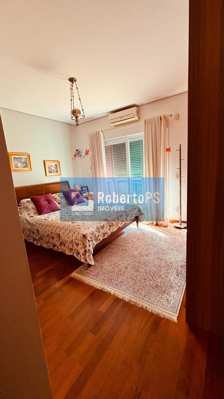 Imperdível! Casa em condomínio à venda em Sorocaba-SP, Jardim Refúgio. 4 quartos, 4 suítes, 1 sala, 4 vagas, 490m².