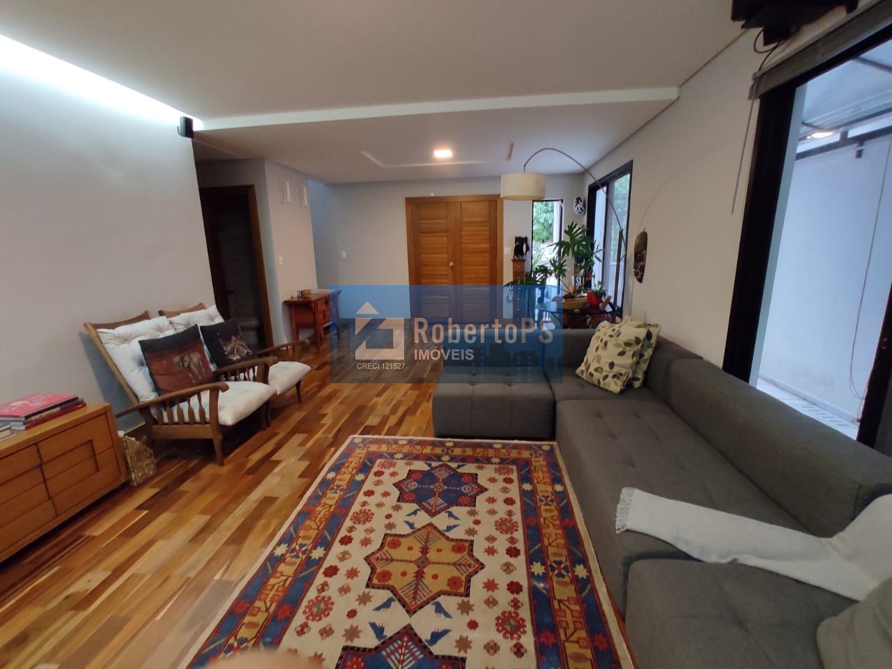 Casa em Condomínio de Alto Padrão no Urbanova, São José dos Campos-SP: 3 Quartos, 3 Suítes, 3 Salas, 4 Banheiros, 2 Vagas - 236m²