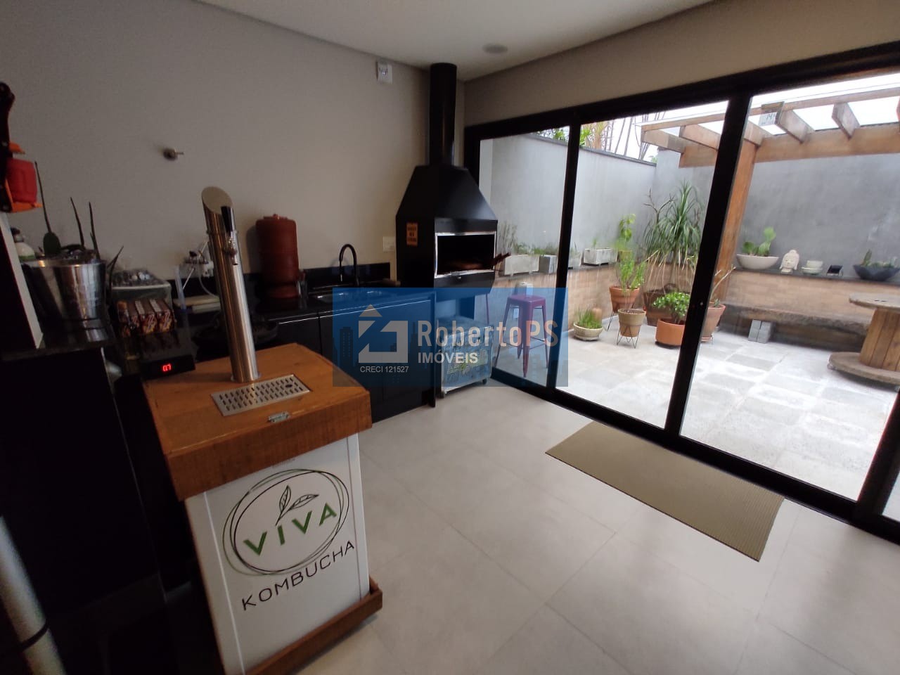 Casa em Condomínio de Alto Padrão no Urbanova, São José dos Campos-SP: 3 Quartos, 3 Suítes, 3 Salas, 4 Banheiros, 2 Vagas - 236m²