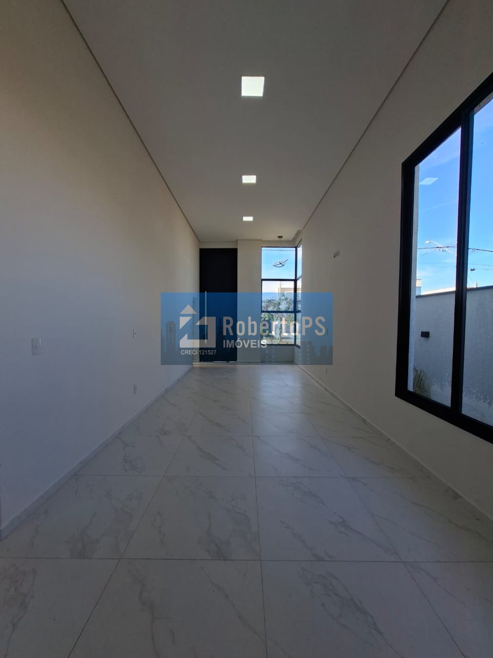 Venda de Casa em Condomínio de Luxo em São José dos Campos-SP - 3 Quartos, 2 Suítes, 4 Banheiros, 4 Vagas - Parque Martim Cererê - 250m².
