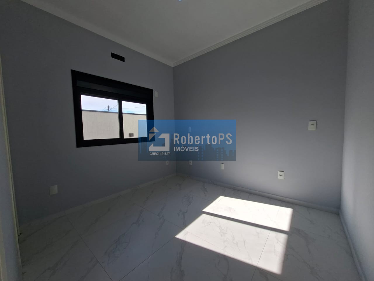 Venda de Casa em Condomínio de Luxo em São José dos Campos-SP - 3 Quartos, 2 Suítes, 4 Banheiros, 4 Vagas - Parque Martim Cererê - 250m².