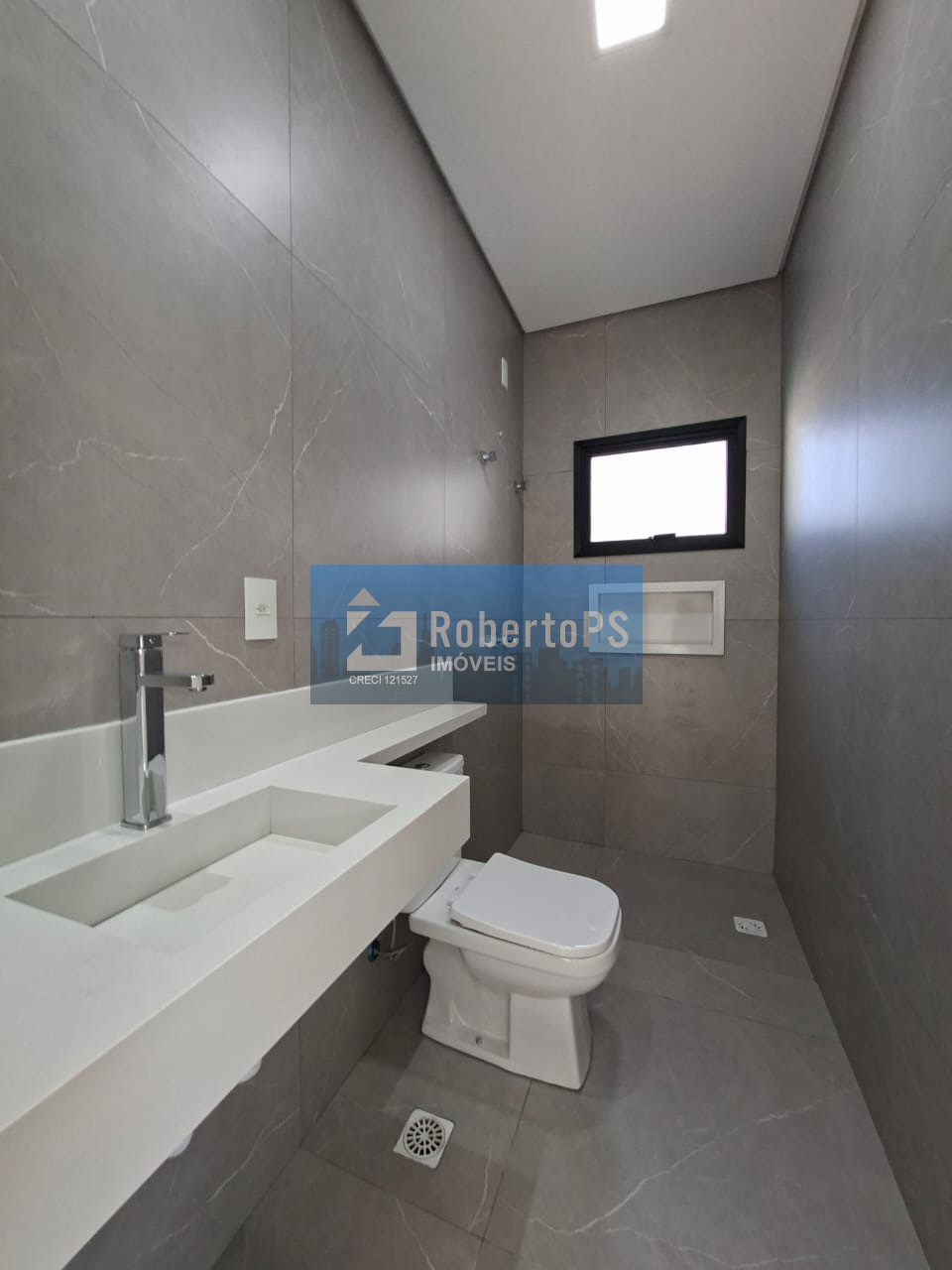 Venda de Casa em Condomínio de Luxo em São José dos Campos-SP - 3 Quartos, 2 Suítes, 4 Banheiros, 4 Vagas - Parque Martim Cererê - 250m².