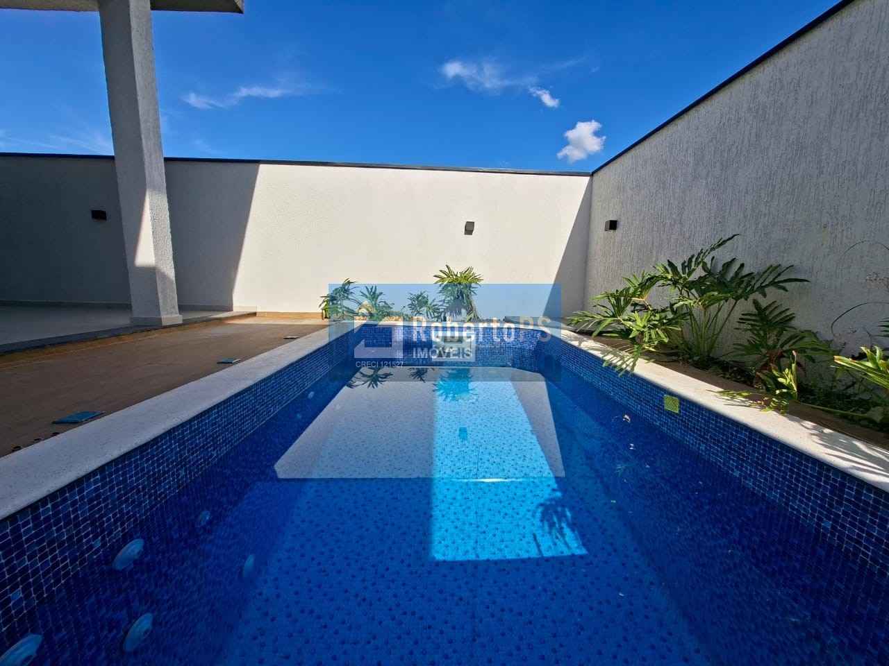 Venda de Casa em Condomínio de Luxo em São José dos Campos-SP - 3 Quartos, 2 Suítes, 4 Banheiros, 4 Vagas - Parque Martim Cererê - 250m².