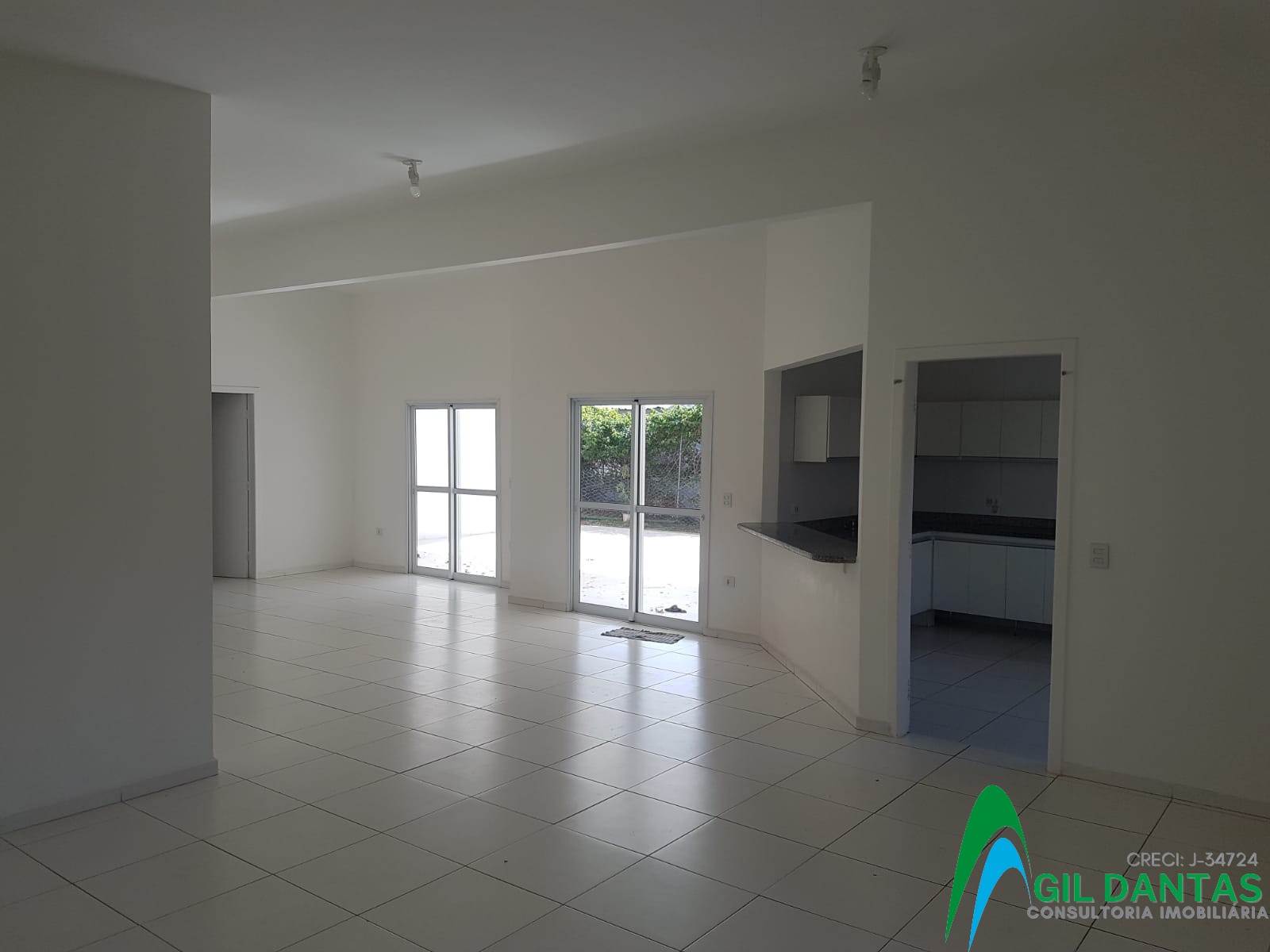 Casa, 3 quartos, 211 m² - Foto 2