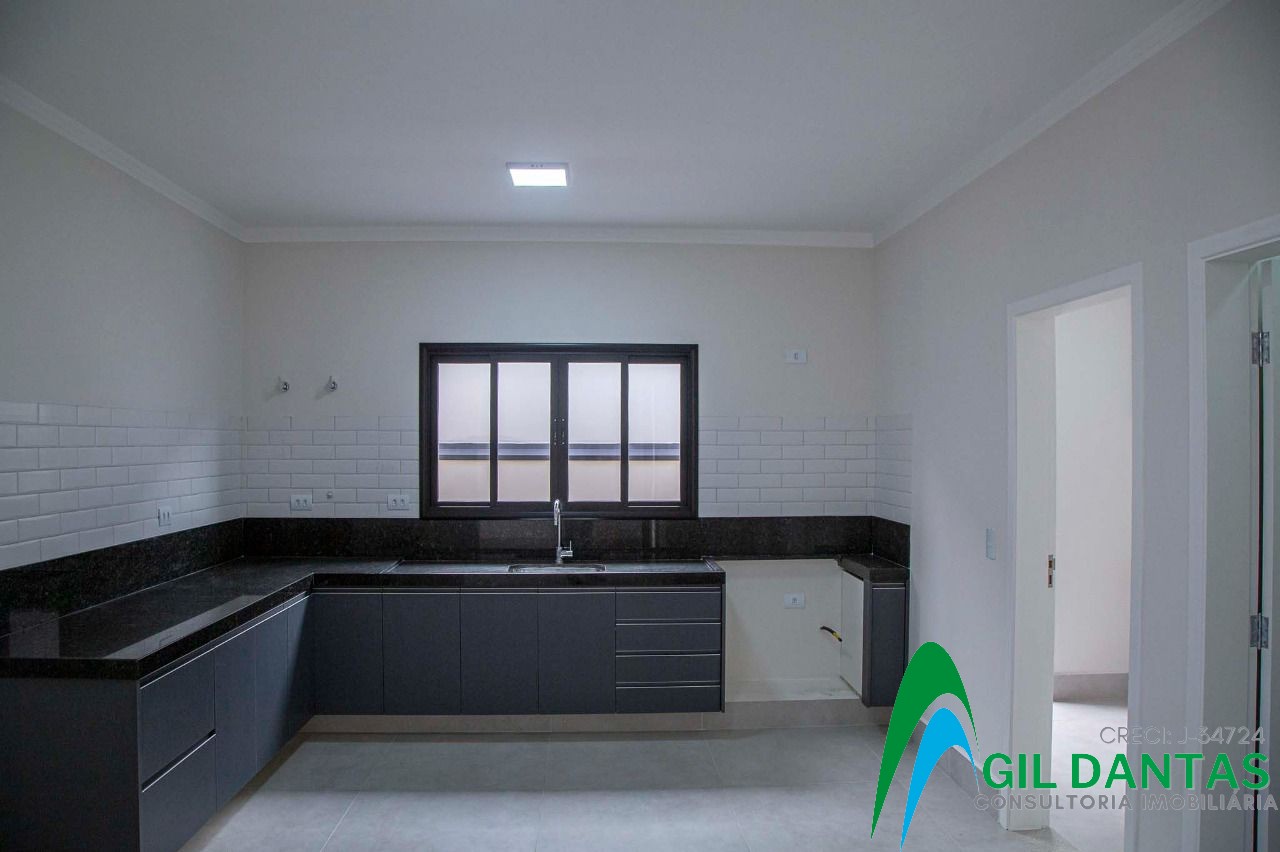 Casa, 3 quartos, 210 m² - Foto 4