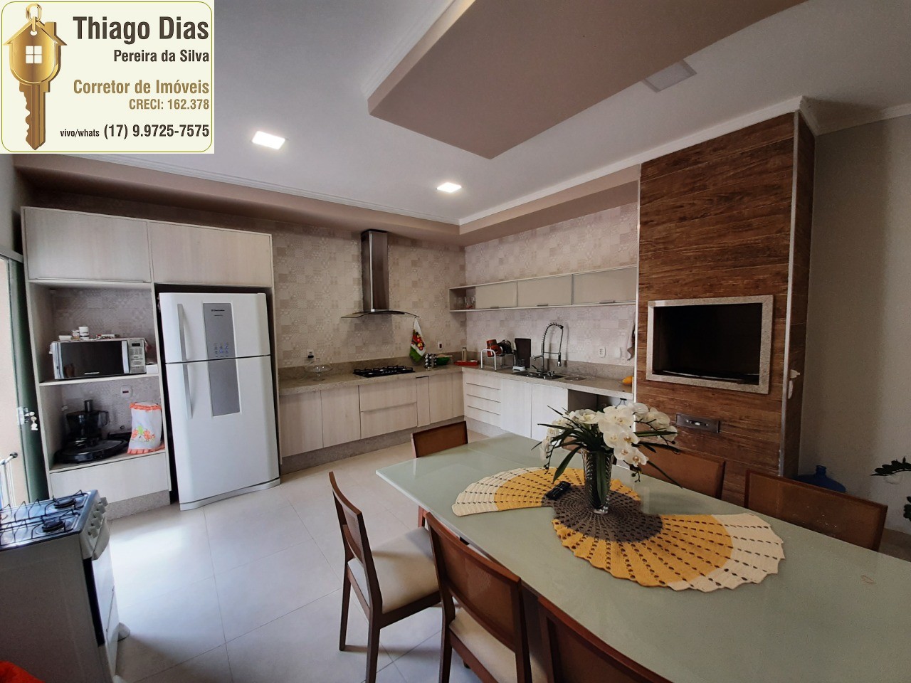 Casa, 3 quartos, 168 m² - Foto 1