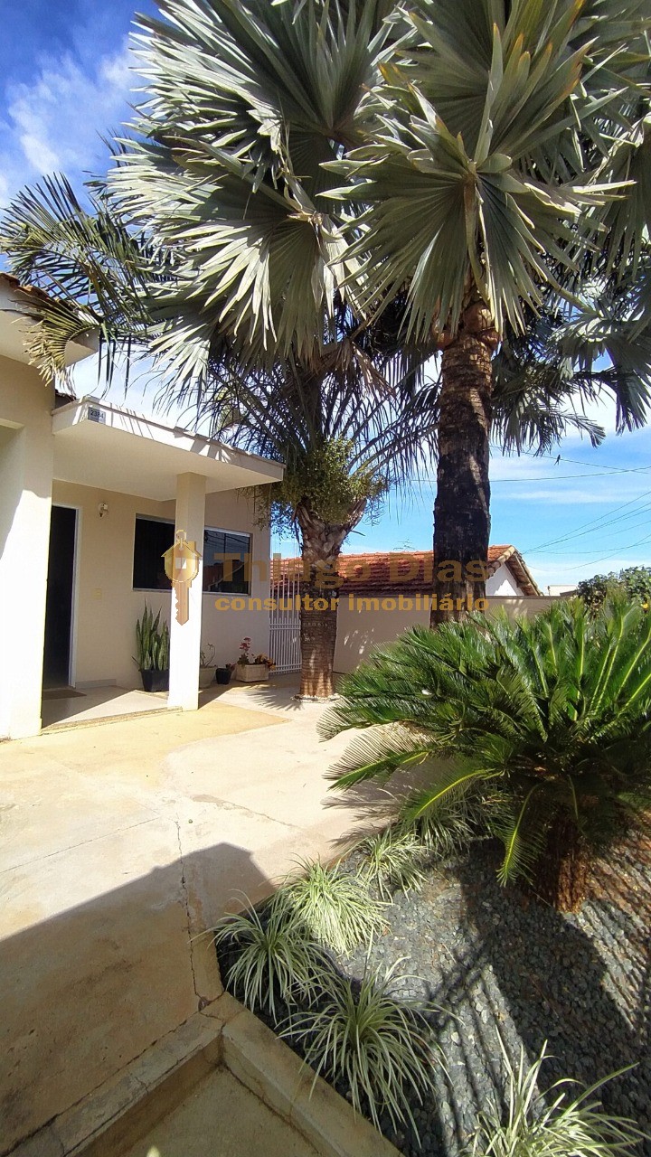 Casa, 3 quartos, 195 m² - Foto 1