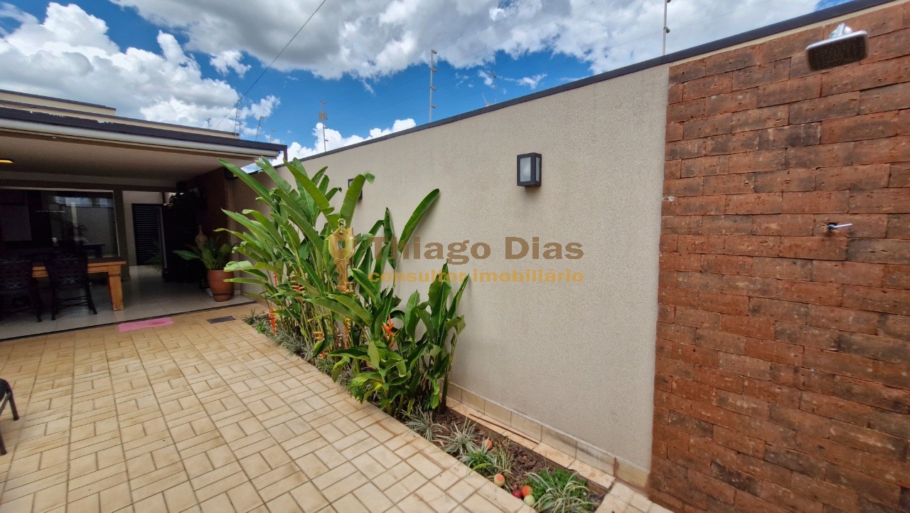 Casa à venda com 3 quartos, 168m² - Foto 13